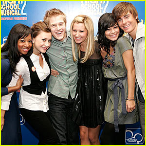 high_school_musical_3_senior_year_1200759350.jpg